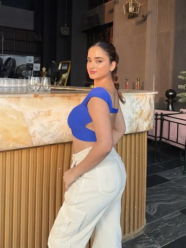 High Profile Escorts in Ahmedabad